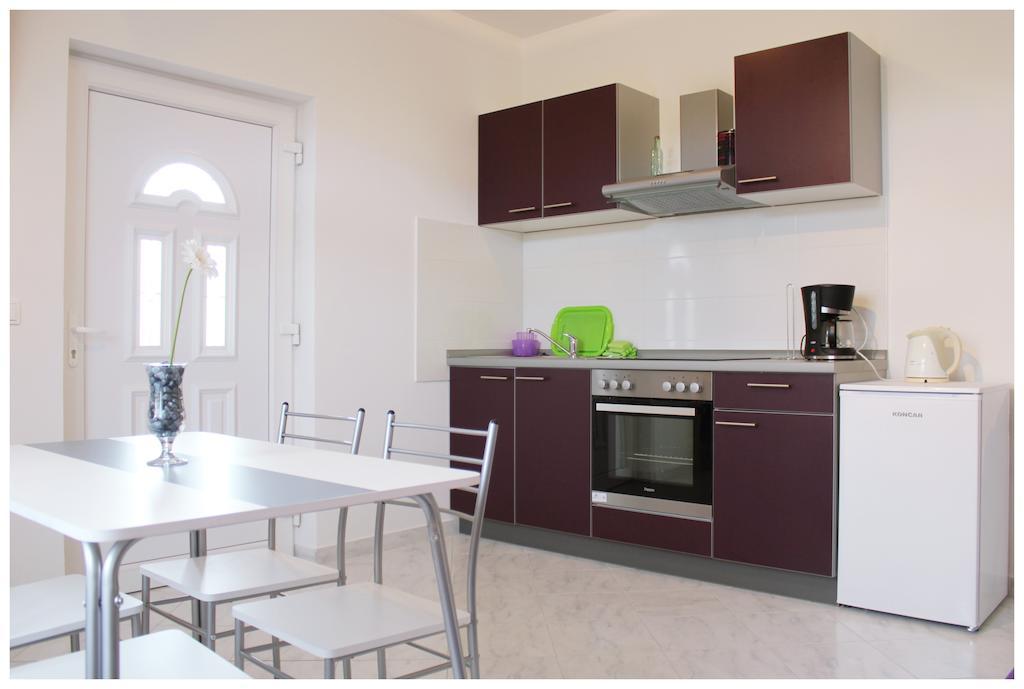 Apartments & Room Dijana Trogir Exterior photo